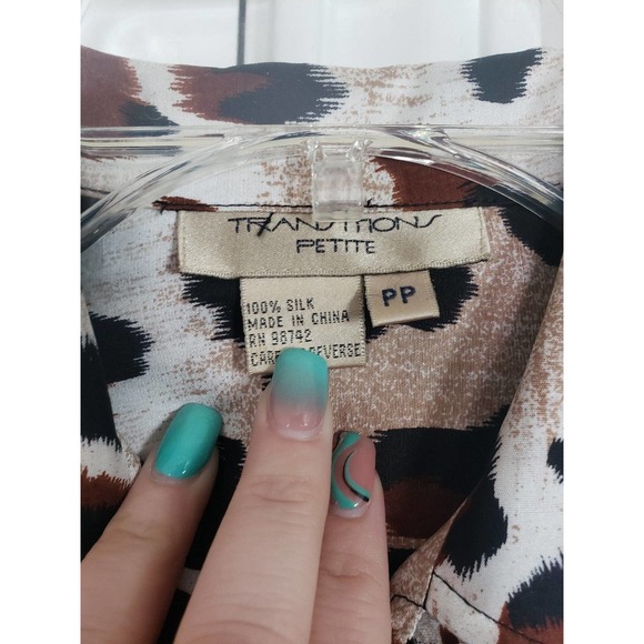 NWT Transition petite 100% silk leopard long sleeve blouse - Picture 2 of 3